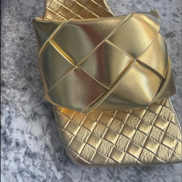 Turntup - Picture 4 of 6